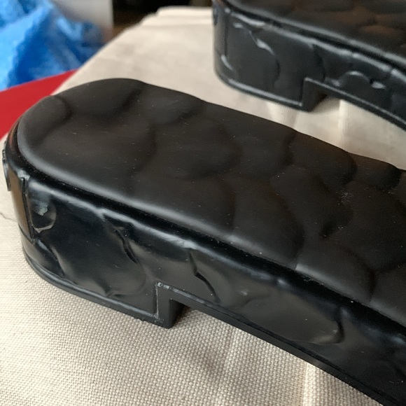 Valentino slip ons Made in Italy. Pre loved only worn twice - Picture 5 of 5